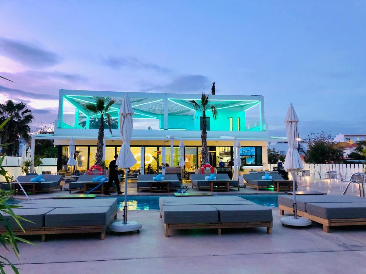 Beach Paradise In 푸엔히롤라 외부 사진
